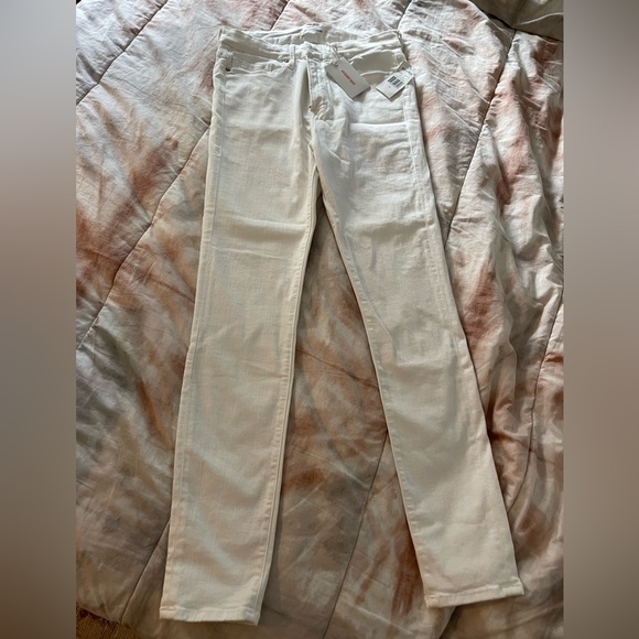 GOOD AMERICAN Good Legs Crop Jeans in White001 - Picture 3 of 5
